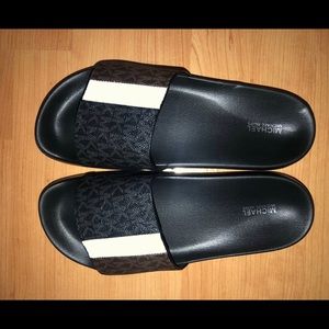 Authentic Michael Kors black logo slide BRAND NEW